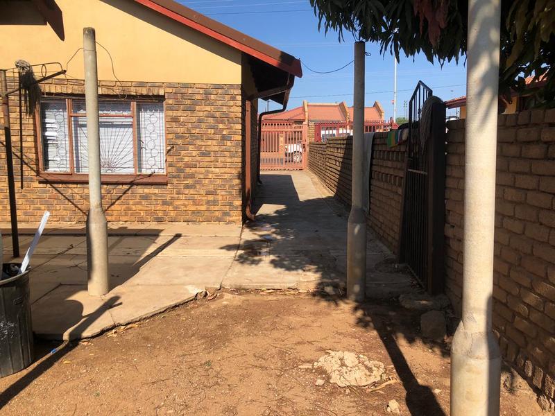 4 Bedroom Property for Sale in Mabopane North West